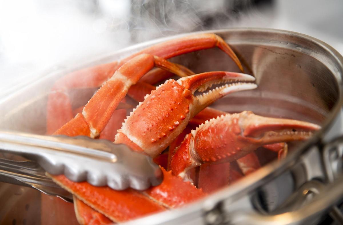 How to Cook Crab Legs
