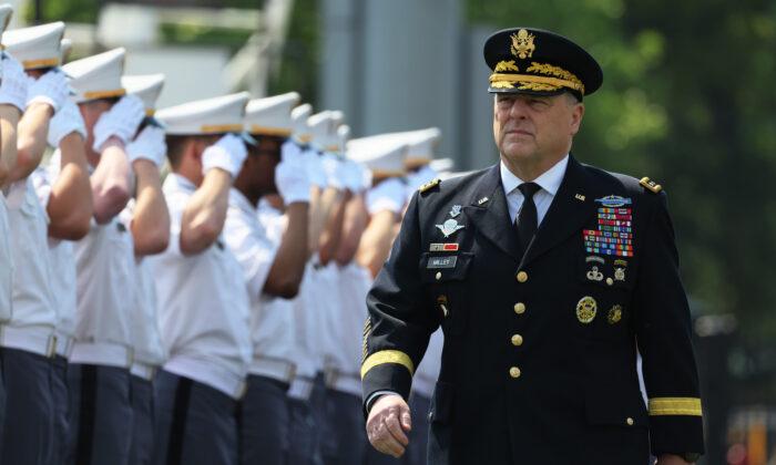 Pentagon Chief Tells National Defense University Graduates, 'The World Needs Your Leadership'
