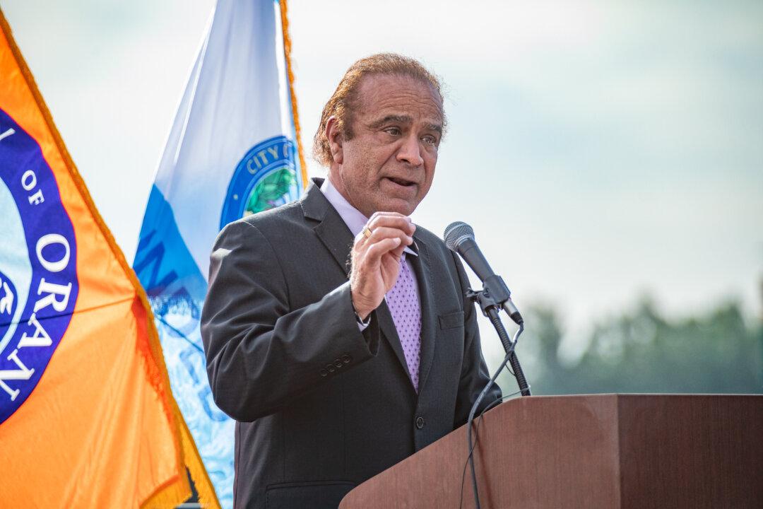 Ex-Anaheim Mayor Sidhu to Plead Guilty to Federal Corruption Charges
