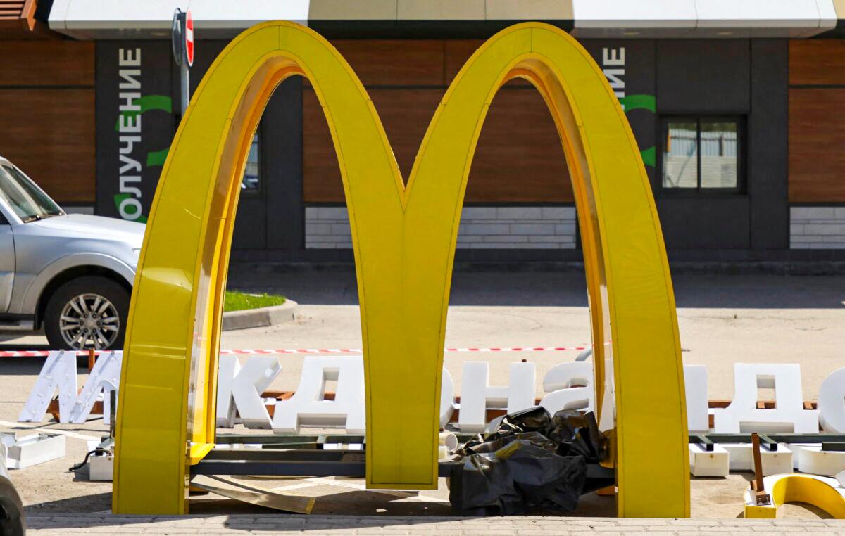 First 'Golden Arches' Taken Down as McDonald’s Exits Russia