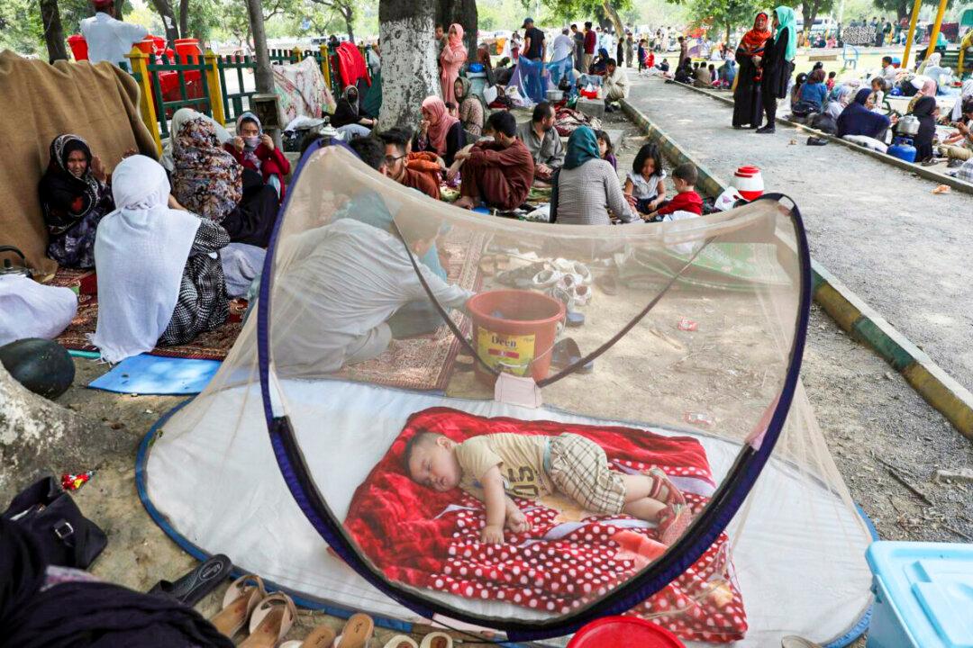 UN Refugee Agency: Number of Displaced Tops 100 Million