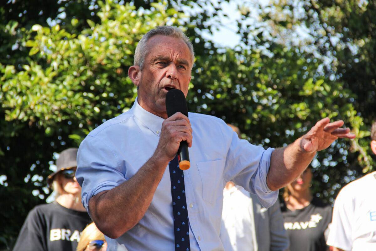 Robert F. Kennedy Jr. speaks at the Humanity Against Censorship rally in front of Meta headquarters in Menlo Park, Calif. on May 19, 2022. (The Epoch Times)