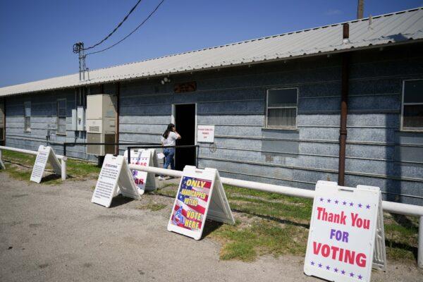 A voter heads into a polling station to vote in the Texas primary runoff, in Del Rio, Texas, on May 24, 2022. (Charlotte Cuthbertson/The Epoch Times)