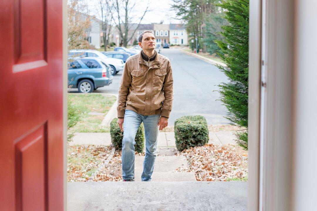 10 Ways to Stay Safe When Selling Your Home