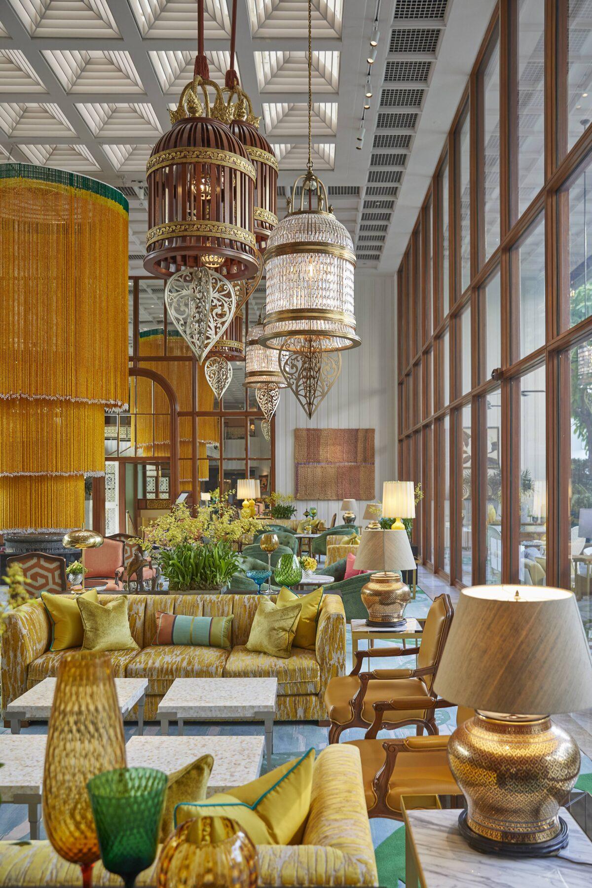 The elegant lobby. (Courtesy of The Mandarin Oriental)