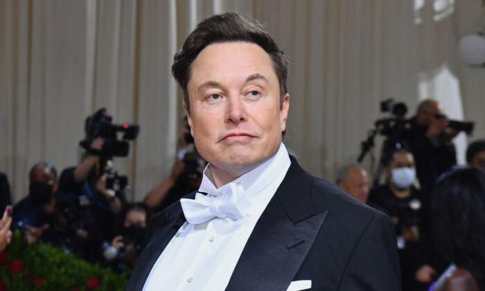 Elon Musk Gives This Piece of Advice to Ex-girlfriend Amber Heard and Johnny Depp