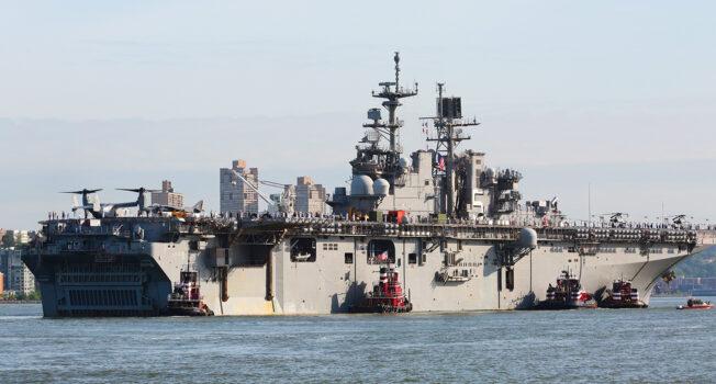 USS Bataan slows ready to dock at Pier 88 in Manhattan on May 25, 2022. (Richard Moore/The Epoch Times)