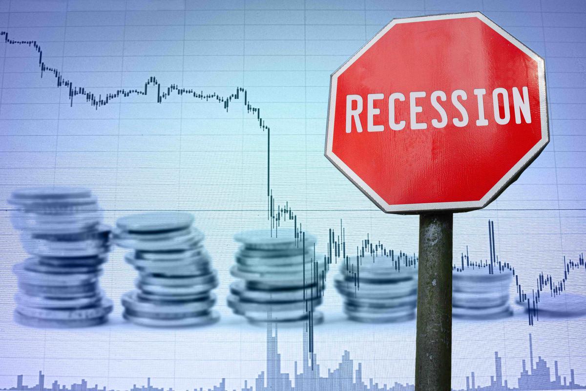 The Clock Is Ticking on Fed Rate Hikes as Recession Approaches