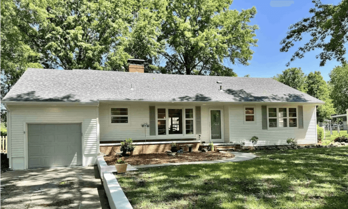 A single-family home in Topeka, Kan., is listed for $177,777. (Courtesy of Realtor.com)