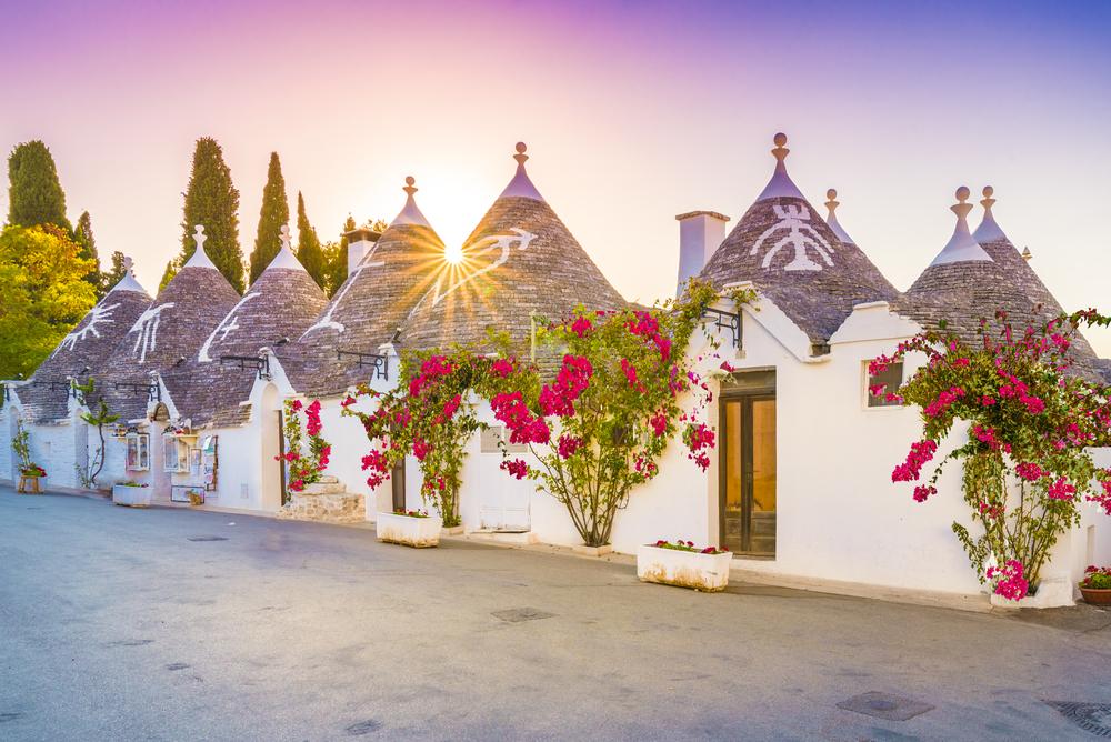 Trulli houses in Alberobello, Apulia. (Balate Dorin/Shutterstock)