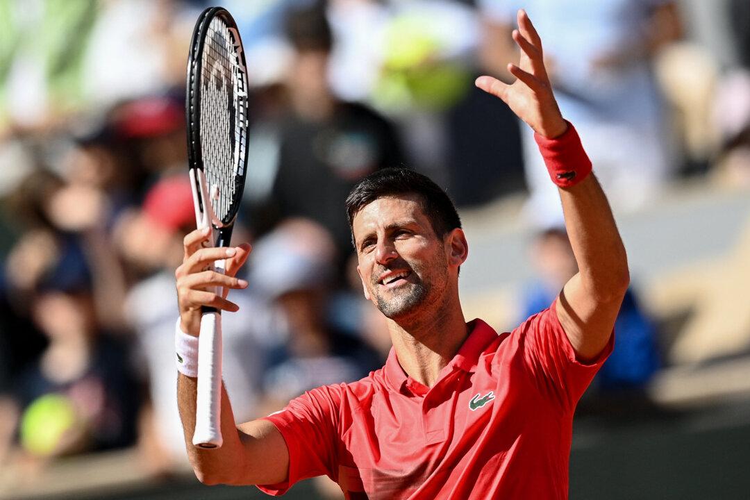 Novak Djokovic, Rafael Nadal Coast Into 4th Round at French Open