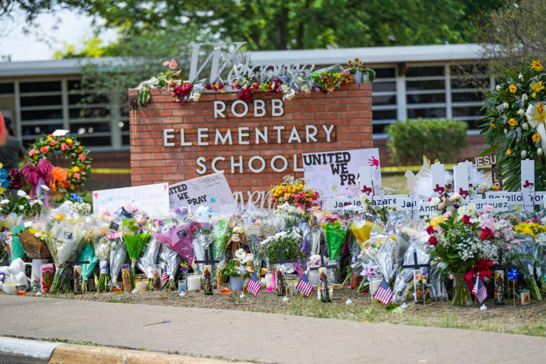 Texas Official Says Slow Police Response ‘Cost Lives’ as US Congressman Calls for Officers to Be Fired