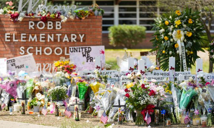 Police Officers Chose Not to Shoot Texas Gunman: Deputy