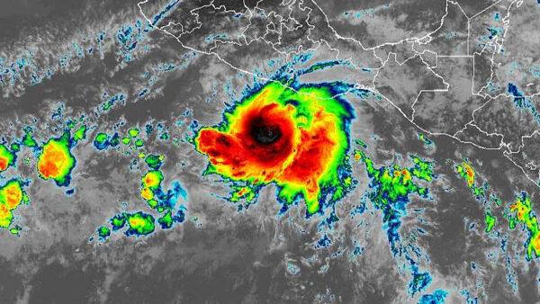 Hurricane Agatha off Mexico’s southern Pacific coast on May 29, 2022, at 12:40 p.m. ET in a satellite image. (NOAA)