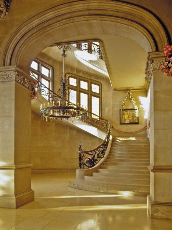 A view of the grand staircase. (Courtesy of The Biltmore Company)