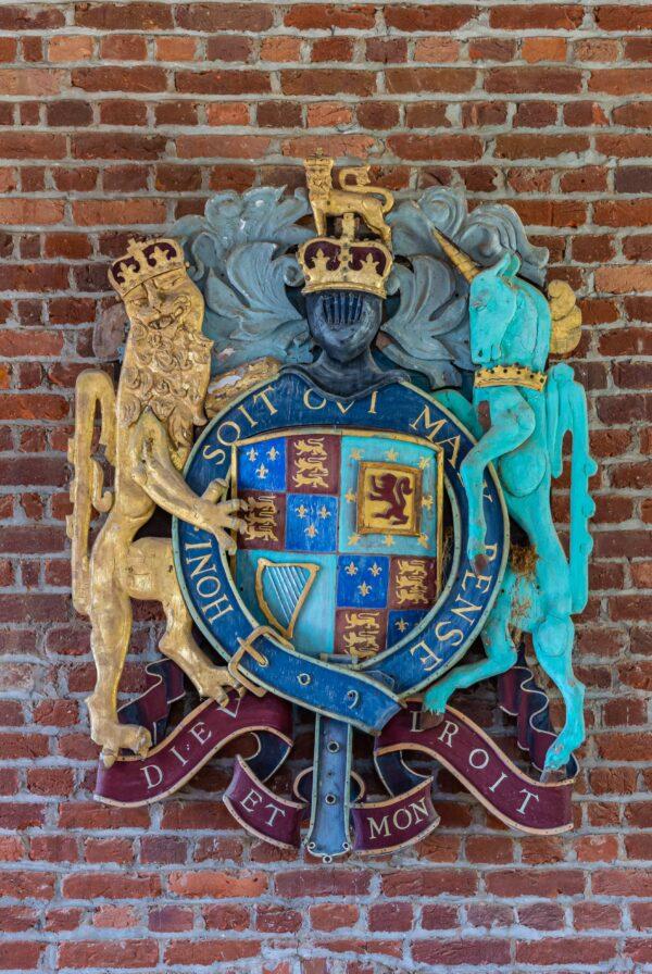 an English Royal Coat of Arms at the historic site<br/>in Jamestown, Va. (ClaudineVM/iStock/Getty Images Plus/ Getty Images)