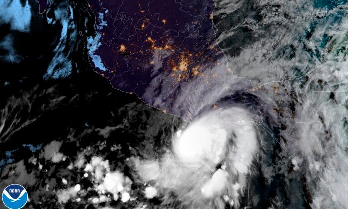 Pacific Season’s First Hurricane Makes Landfall in Mexico