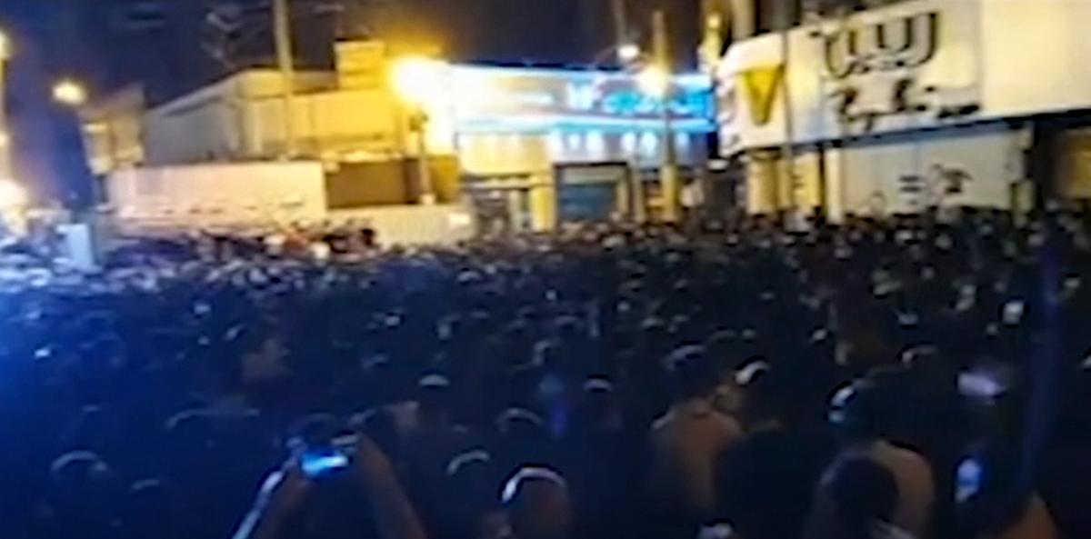 Crowd Confronts Official Over Deadly Iran Collapse