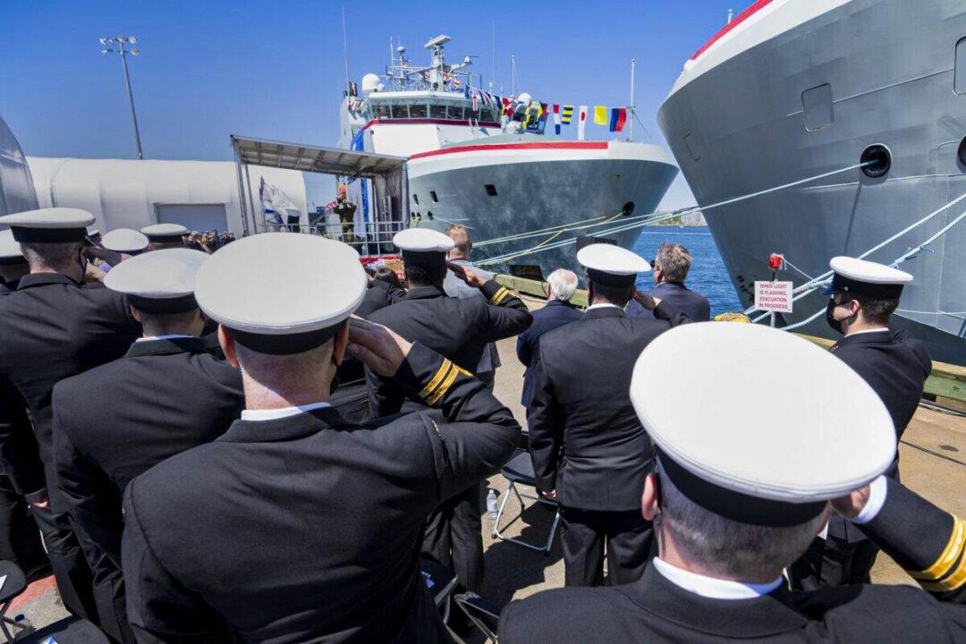 EXCLUSIVE: Canadian Navy to Mandate COVID-19 Boosters for Sailors, Leaked Memo Shows