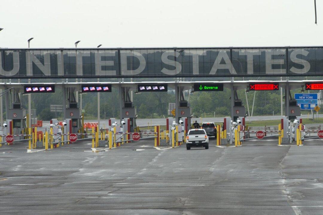 Pandemic Measures to Remain at Border for at Least Another Month, PHAC Announces