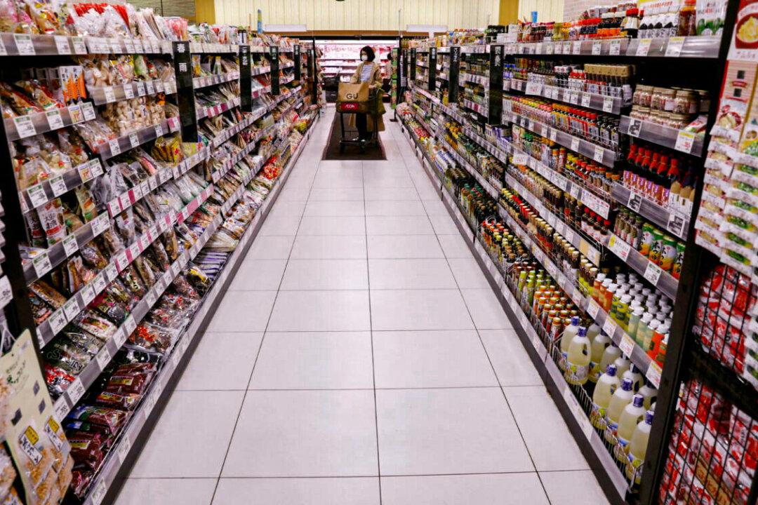 Japan May Consumer Confidence Improves for 2nd Month