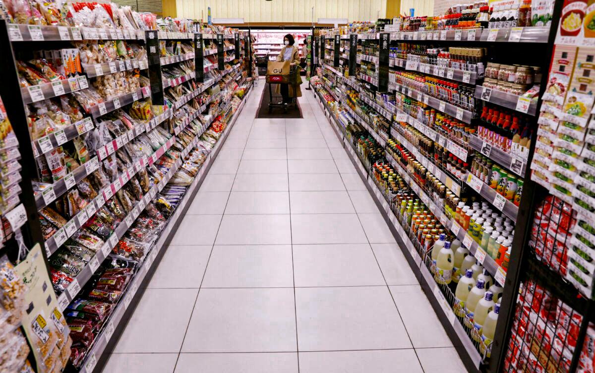 Nearly 1.5 Million Japanese Living in Extreme Isolation After COVID-19 Lockdowns