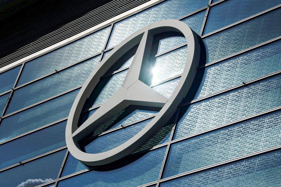 Mercedes-Benz Lays First Stone of New Battery Cell Campus in Germany