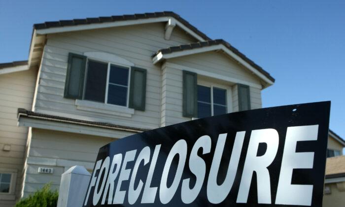 VA Buying Mortgages to Stop Foreclosures, Drawing Concern of Overreach