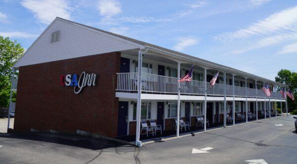 A motel in Wells, Maine, that was used to shelter the homeless of Portland on May 26, 2022. (Steven Kovac/The Epoch Times)