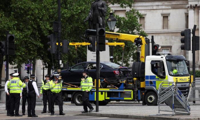 London Police Briefly Clear Trafalgar Square Ahead of Jubilee Concert Over ‘Suspicious’ Car