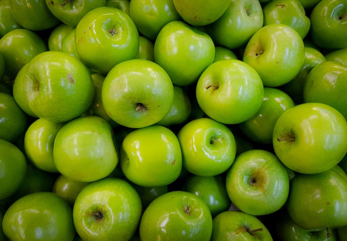 Granny Smith Apples Improve Gut Bacteria and Reduce Inflammation