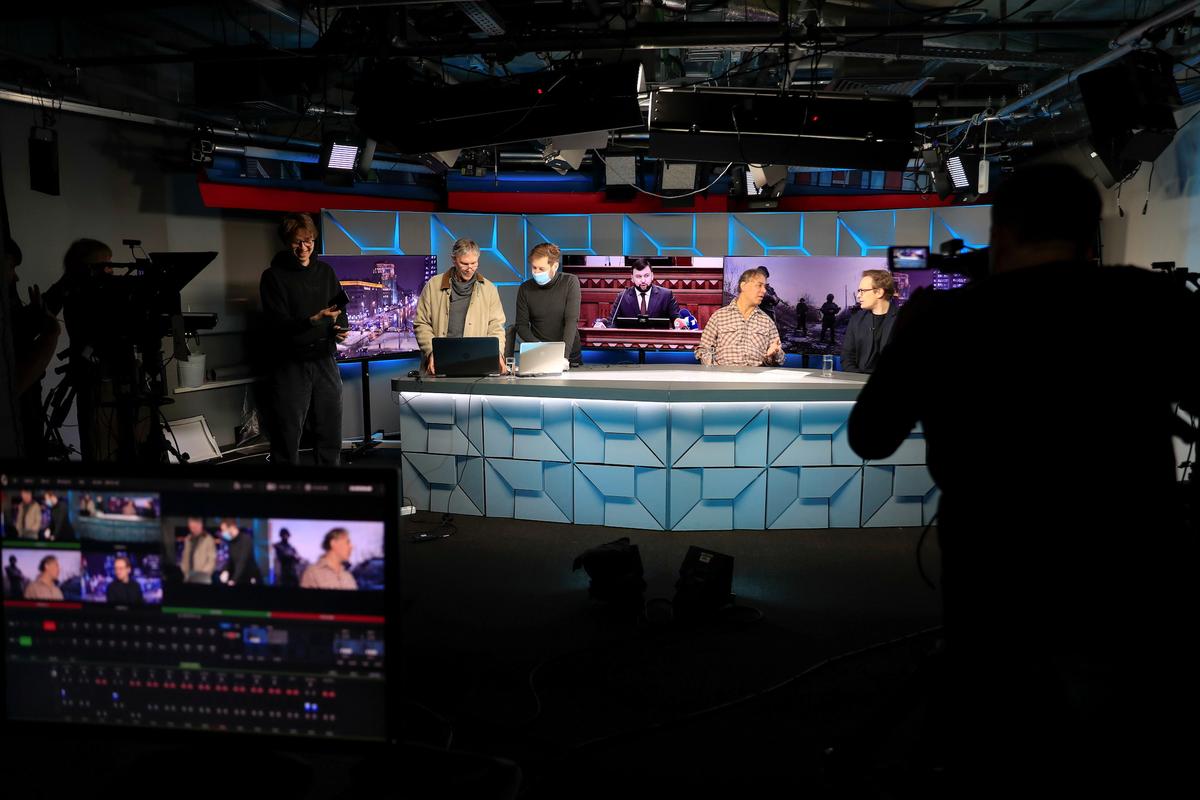 Russia Places 235 More Australian Media and Politicians on Ban List