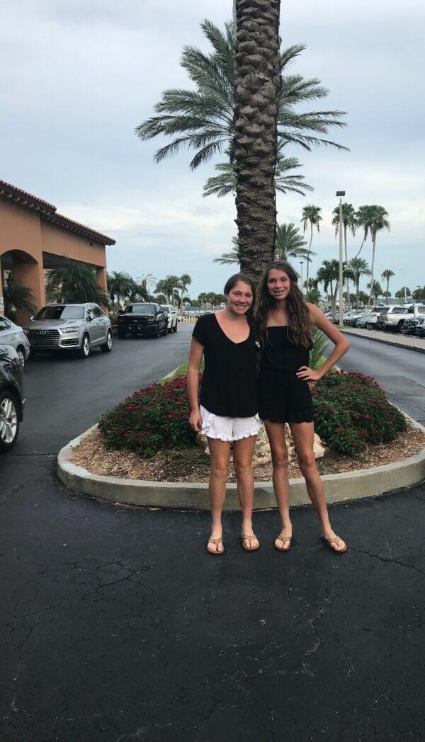 Brooke Gottlieb with her younger sister Alexandra Gottlieb. (Courtesy of their father, Richard Gottlieb)