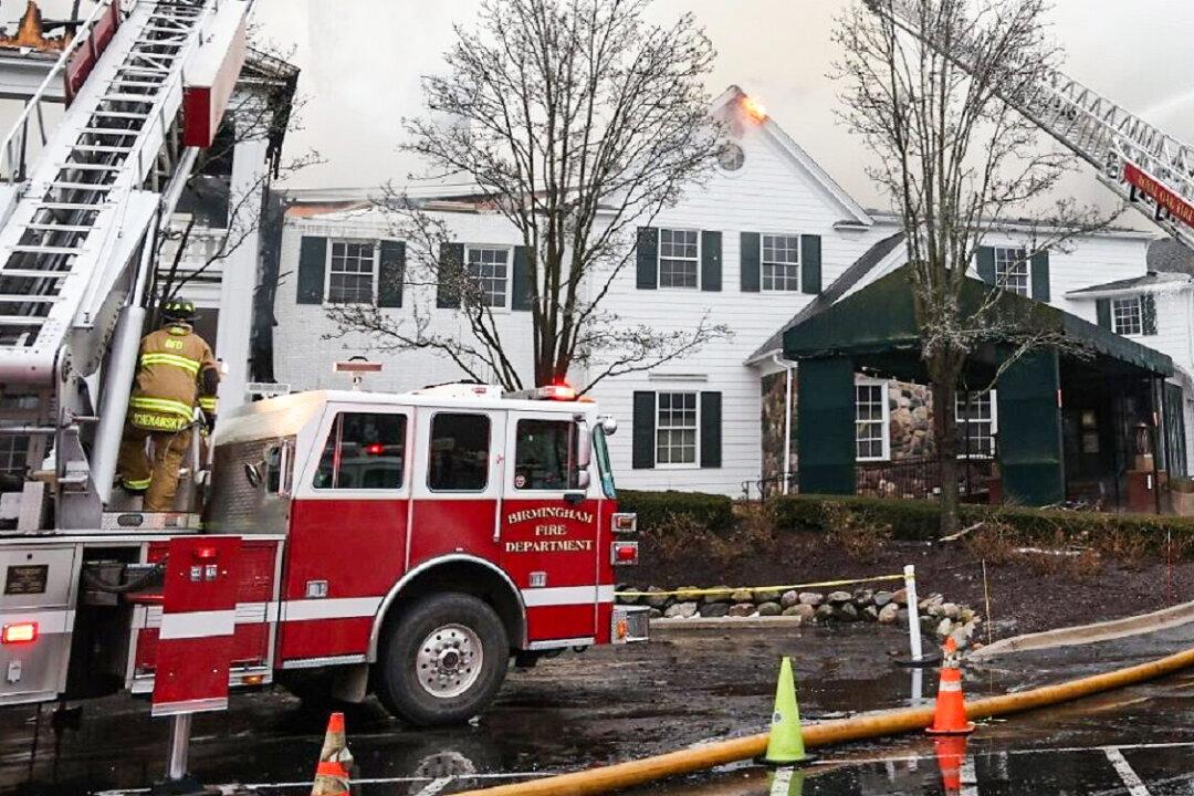 3 Children and 2 Adults Die in Michigan House Fire