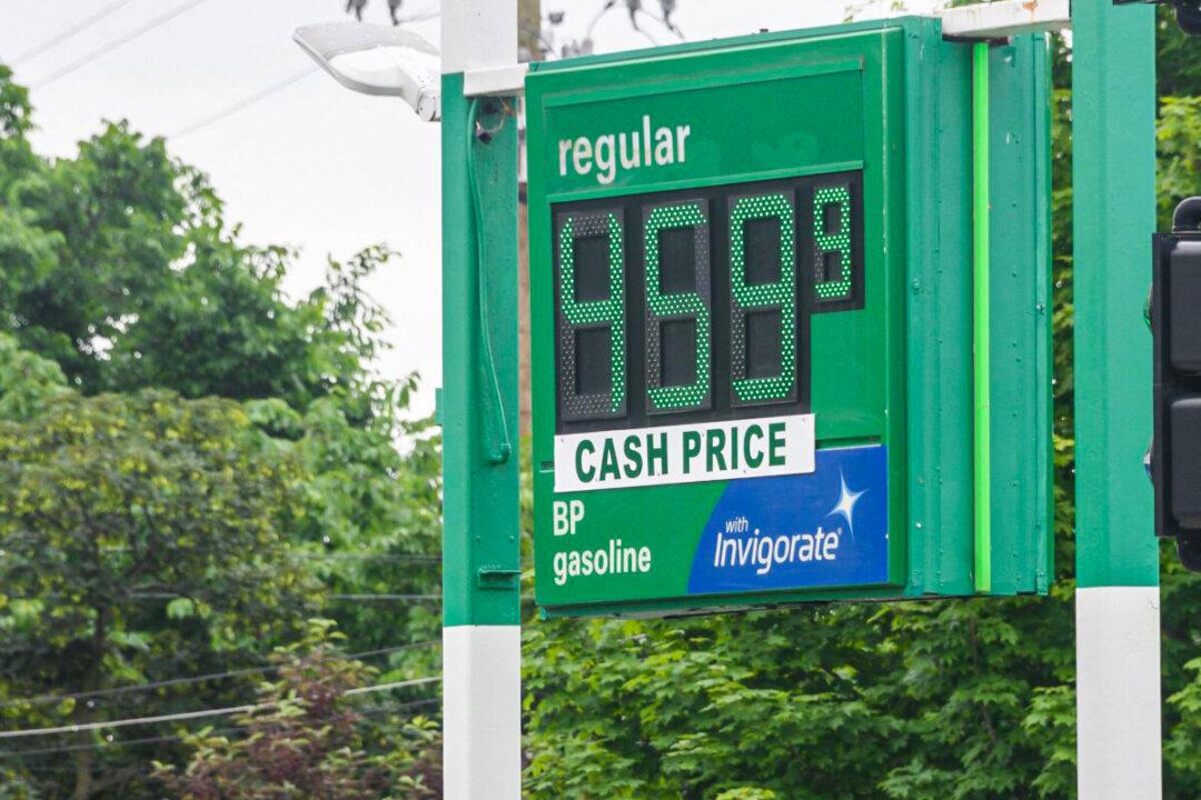 Inflation More Pressing Issue Than ‘Gun Violence’ for American Voters: Poll