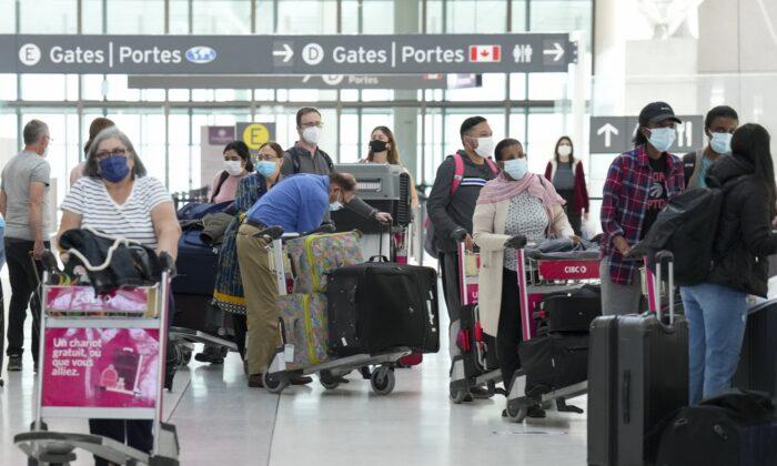 Federal Ministers Say They’re Working on Measures to End Delays at Airports
