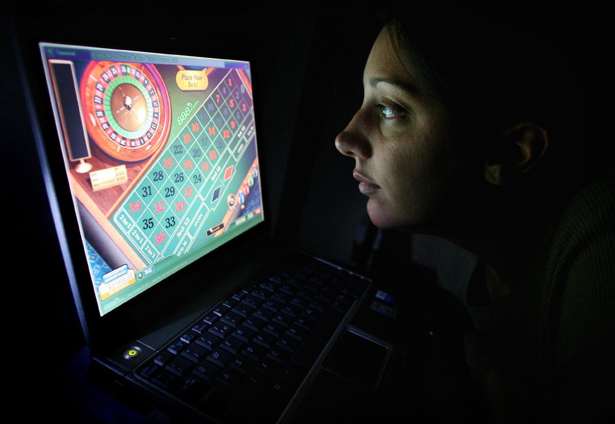 Twice as Many British Online Gambling Game Accounts Are From Most Deprived Areas, Study Shows