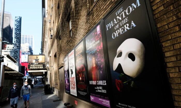 Broadway Theaters Drop Their Mask Mandate Starting in July