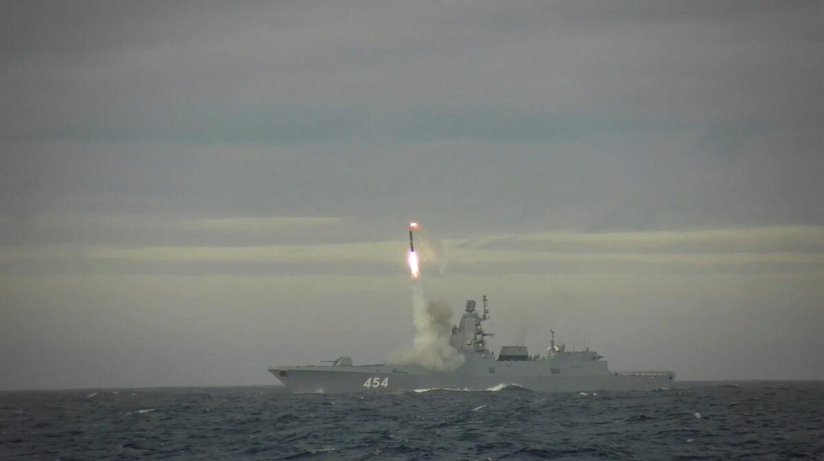 FA hypersonic Zircon cruise missile is fired from the guided missile frigate Admiral Gorshkov during a test at the Barents Sea, in this still image taken from a video released on May 28, 2022. (Russian Defence Ministry/Handout via Reuters)