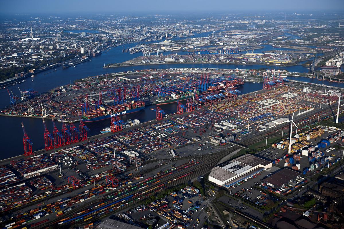 German Exports Bounce Back in April From Ukraine War Impact