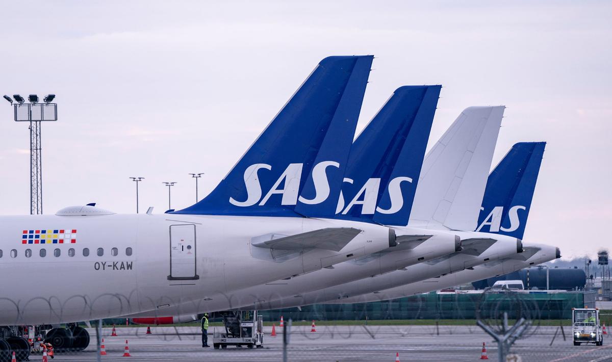 Airline SAS Shares Hit Record Low as Sweden Says No to More Cash
