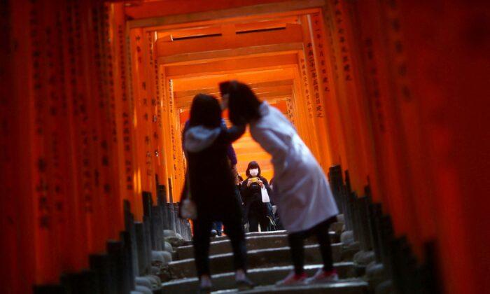 Japan to Open to Tourists After 2 Years but Only With Masks, Insurance, Guides