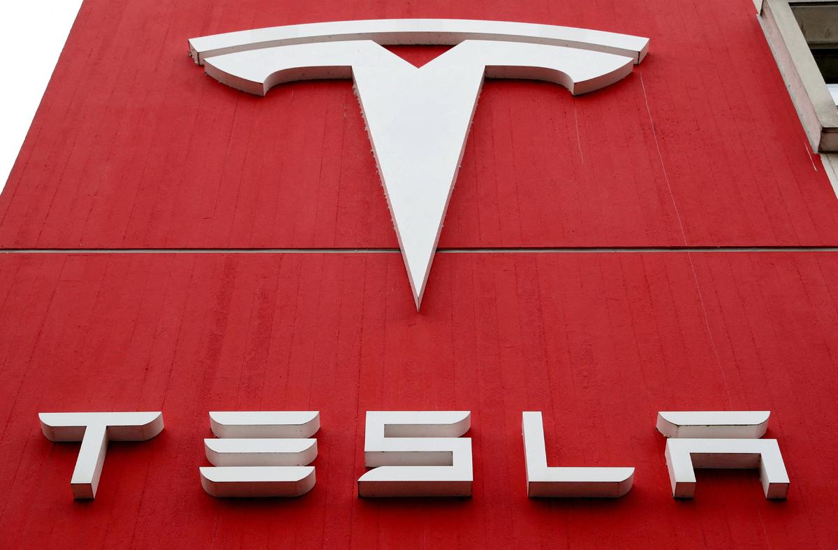 Judge Gives Former Tesla Worker a Deadline to Accept $15 Million Payout Over Racism