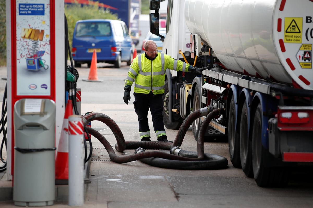 Drivers Shrug Off Soaring Fuel Prices, for Now
