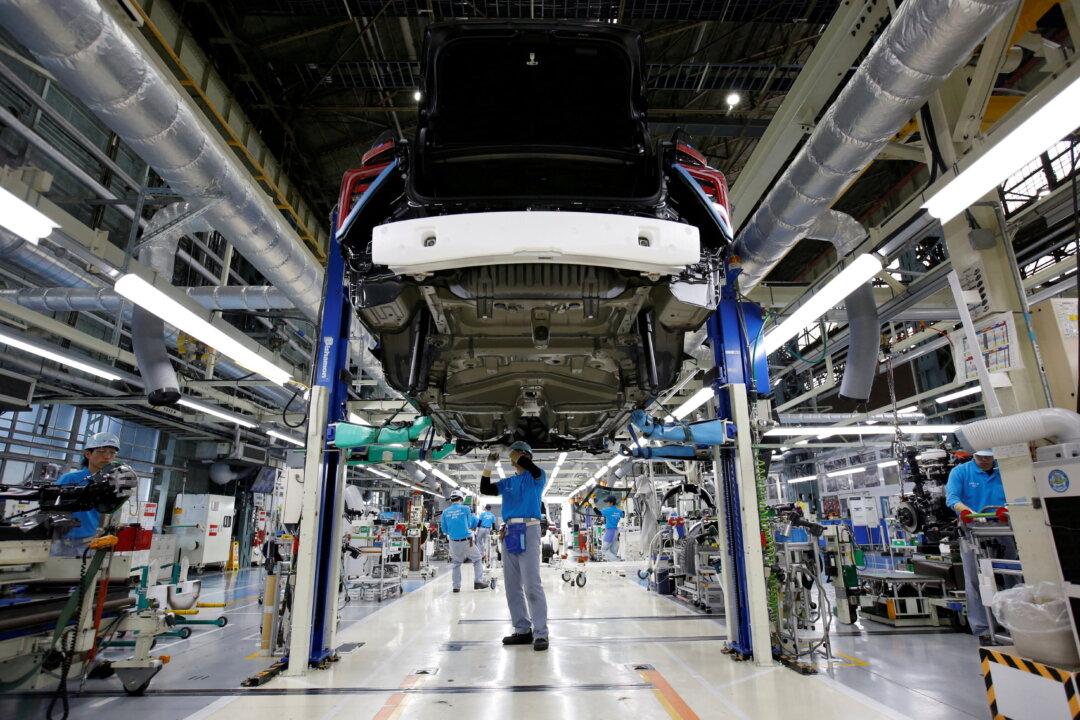 As Yen Tumbles, Japan’s Automakers Take Cost Burden Off Their Suppliers