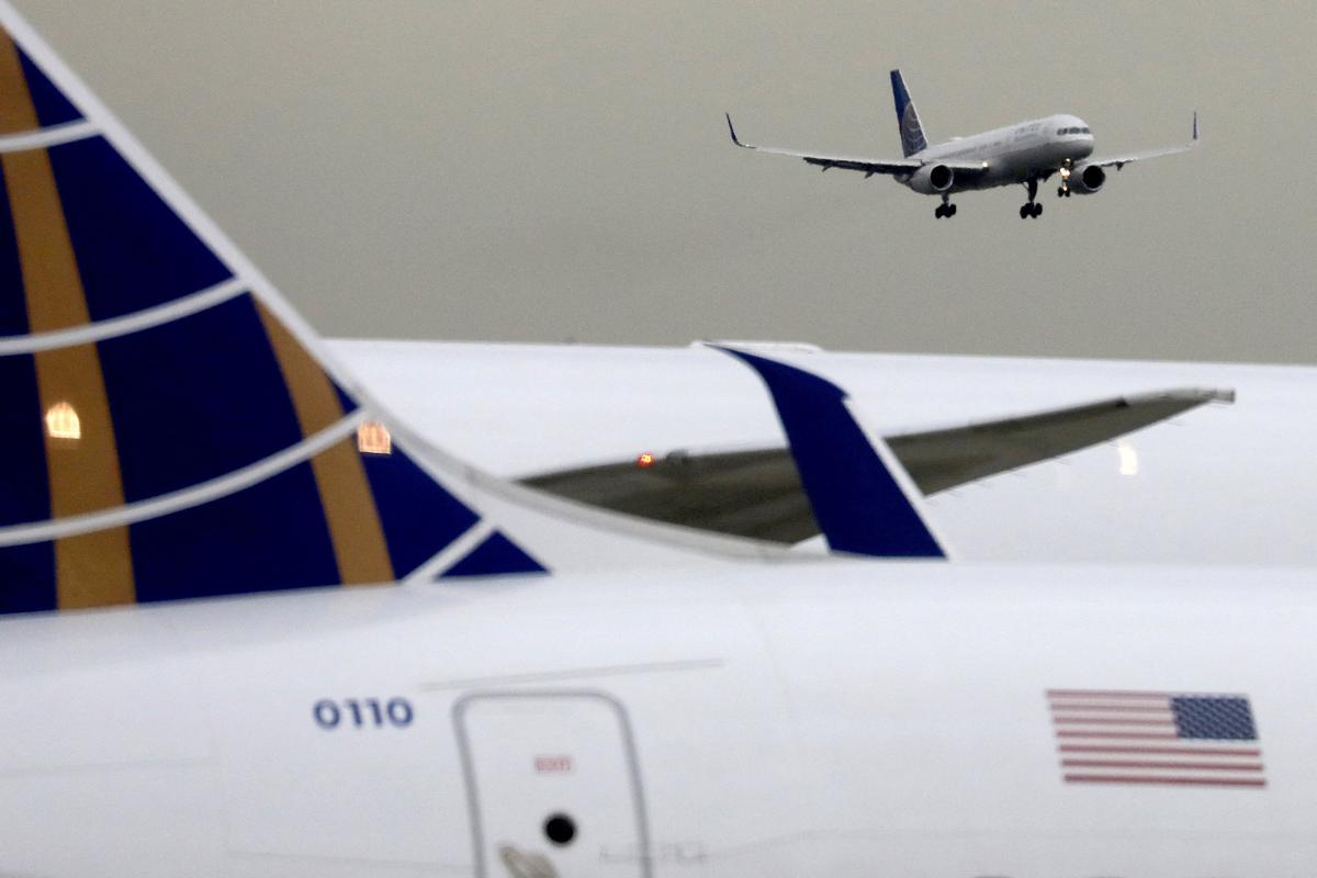 United to Cut 12 Percent of Daily Newark Flights to Boost Performance
