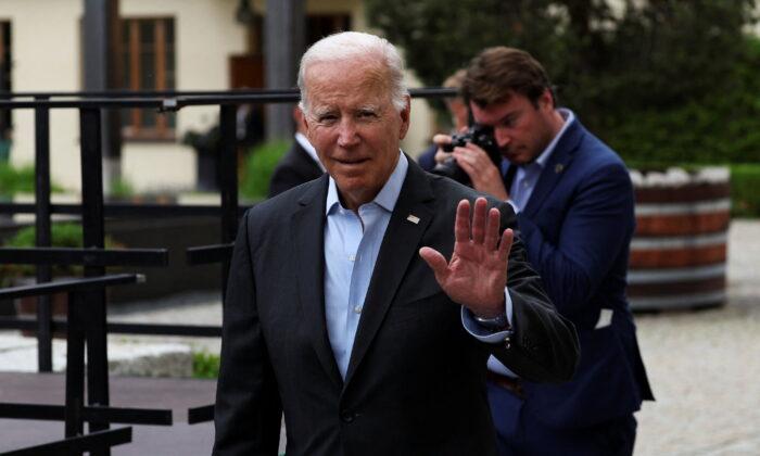 White House Identifies 6 Close Contacts Associated With Biden’s ‘COVID Rebound’ Case