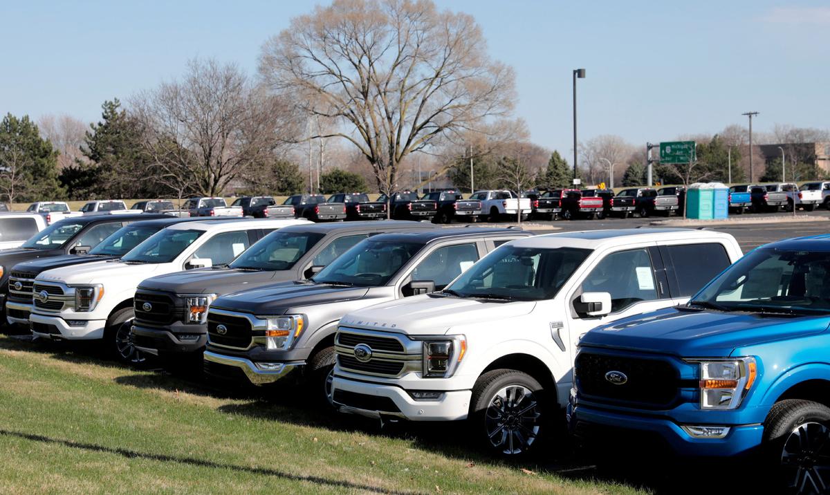 Ford Recalls 2,900 EV F-150 Lightning Pickup Trucks