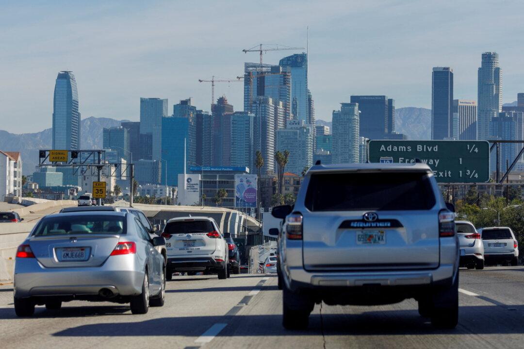 Radical Climate Group Deflates Bay Area SUV Tires, Tells Drivers to Use Public Transportation