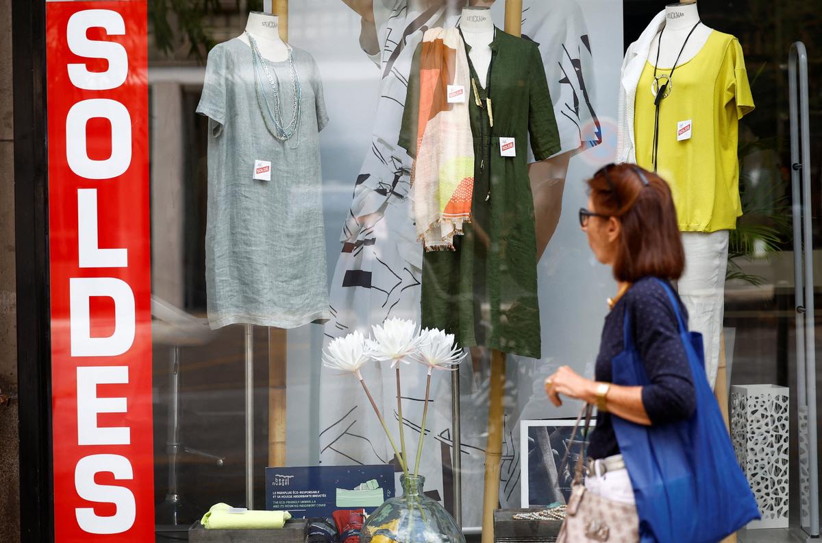 Eurozone Economic Sentiment Slips Despite Industry Pick-Up